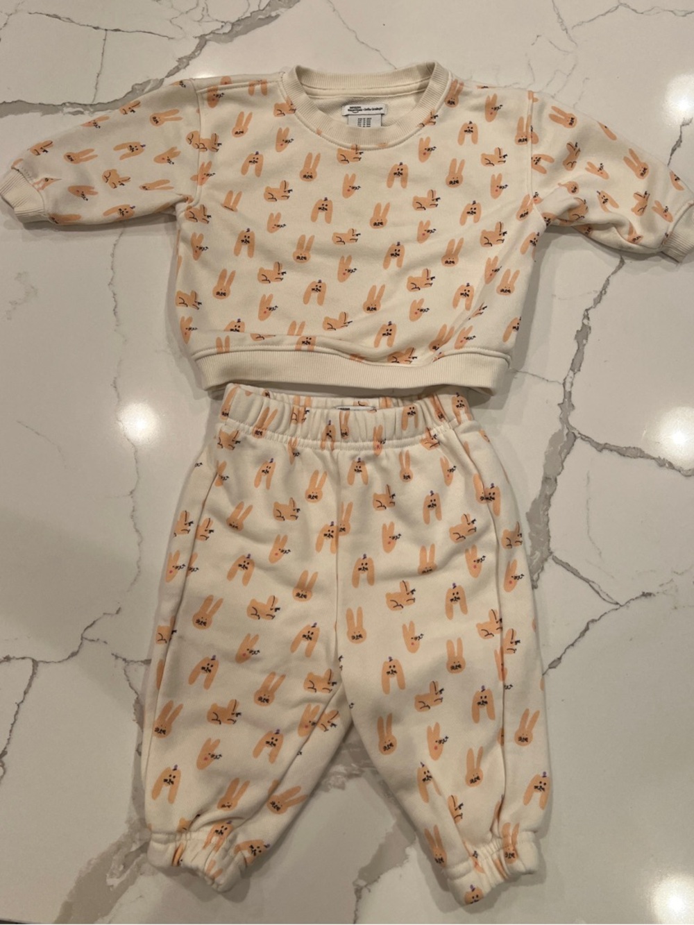 Sofia Grainge x Amazon- Kids Cream Bunny Print Pajama Set 6-9 month